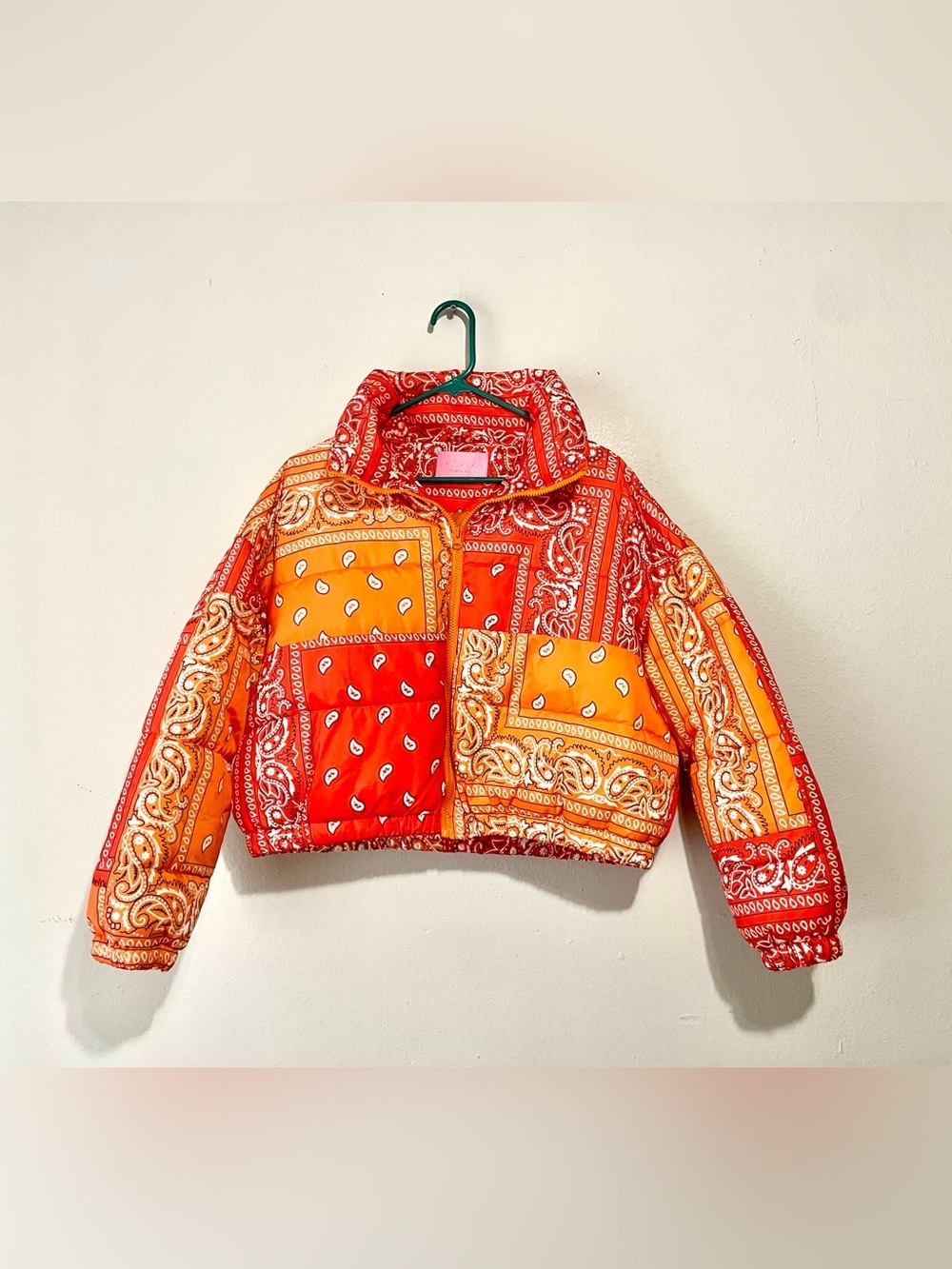 Azalea Wang Paisley Bandana Midtown Crop Puffer Jacket Size XL EUC